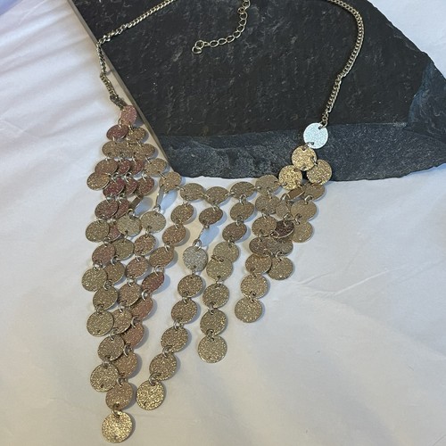 Gold tone statement necklace - tone,