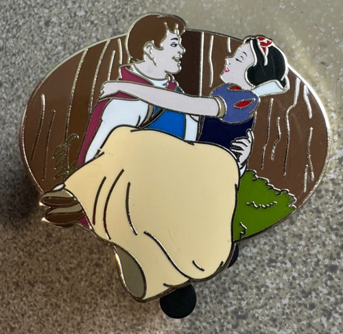 Disney pin snow - white, and