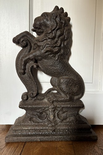 19th century rampant lion cast - lion,