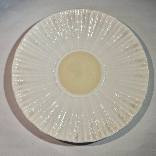 Vintage belleek nepute - belleek, shell