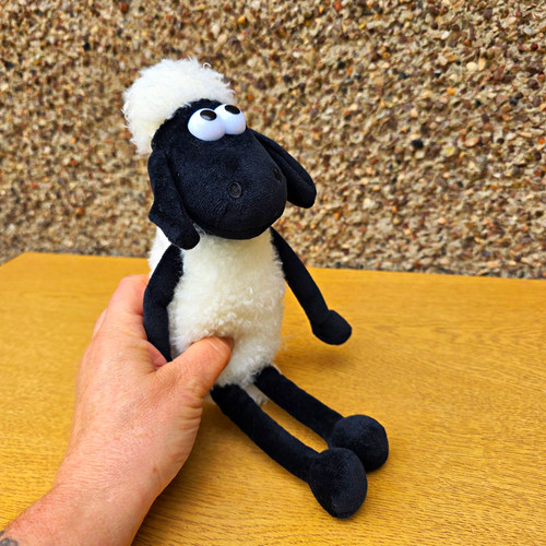 Aardman shaun the - shaun, black