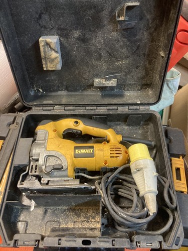 Dewalt dw331 jigsaw 110 - dw331-k,