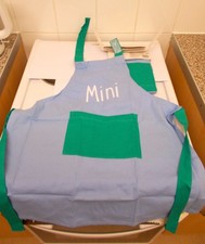 Bundle of 2 children's aprons
