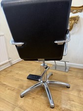 REM VISION STYLING CHAIR