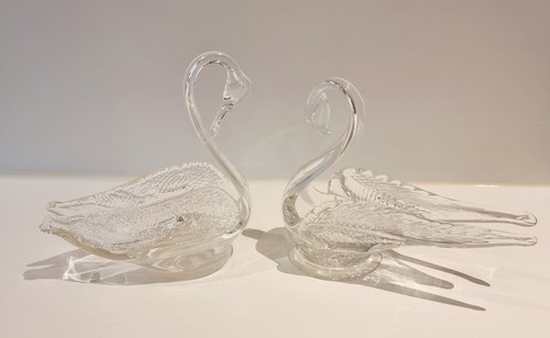 Vintage clear glass swan - vintage,