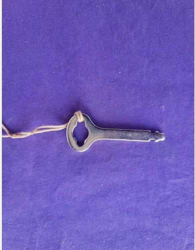 Key singer sewing machine - sewing,