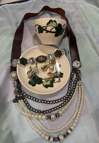 Vintage vignette tea - vignette, cup