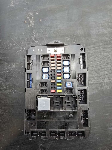 2009 2015 jaguar - fuse, box