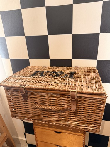 Fortnum and mason hamper - f&m,