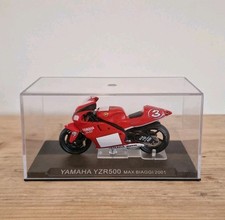 Yamaha YZRM1 Max Biaggi 2002 Model Motorcycle Motorbike 1/24 Deagostini