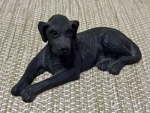Black labrador dog figurine - black,