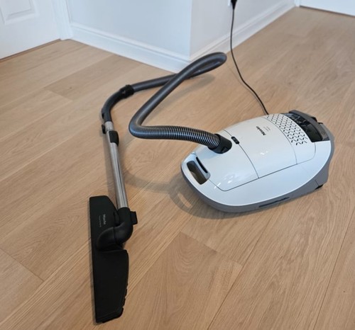 Miele vacuum cleaner guard - vacuum,