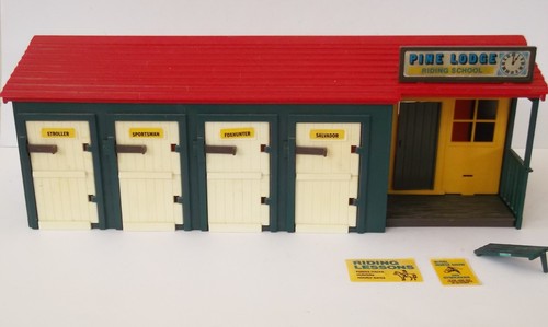 Britains farm pine lodge - britains,