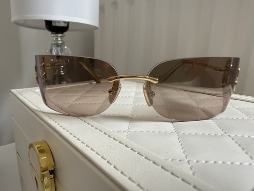 Miu sunglasses with case - miu,