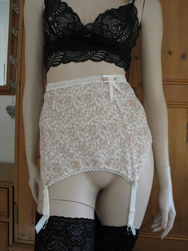 Suspender belt size - size, 10