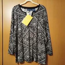 Womens Artscape Sequin Top