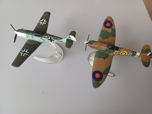 Corgi fighter scramble - corgi,
