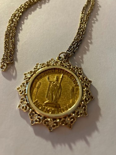 Gold tone king - gold-tone,