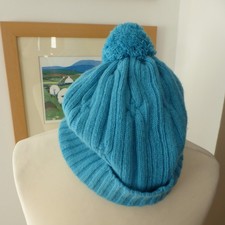 Sinclair Duncan cashmere bobble hat cable knit turquoise