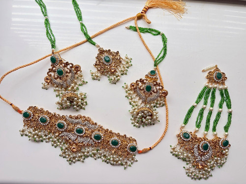 Gold tone beaded set with - set,