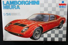 YD012 ESCI 1/24 Model Car 3058