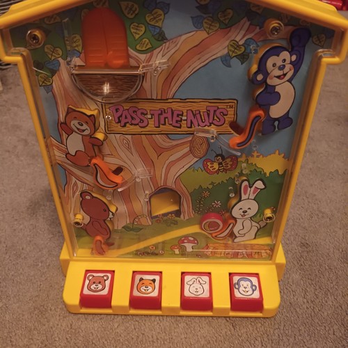 Tomy pass the nuts - pass,