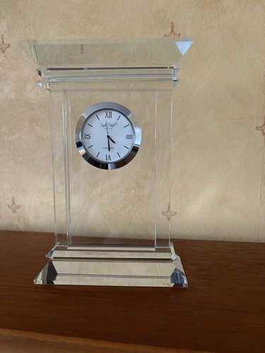 Clear glass pillar clock - pillar,
