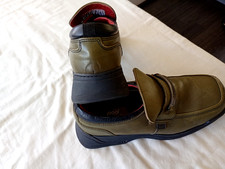 Mens POD shoes size 8 khaki