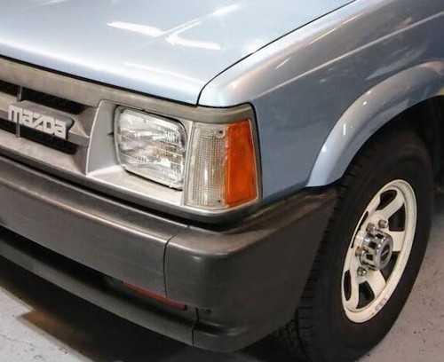 Headlights mazda b2200 - headlights,