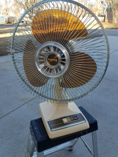 Galaxy oscillating fan - 12", tan