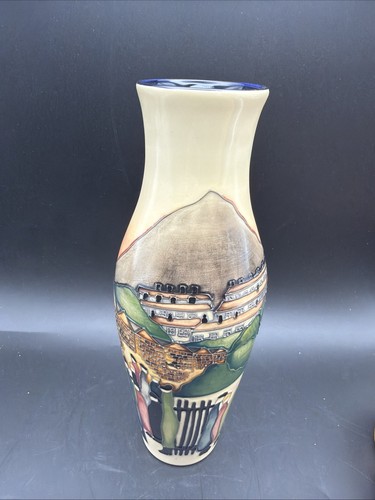 Moorcroft the walk vase kerry - moorcroft,