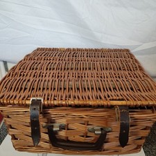 Brexton Picnic Set Basket Vintage Retro Blue x2 Person Thermos China Plates Cups