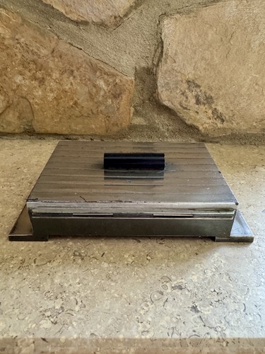 Art deco metal - art,