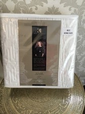 **KELLY HOPPEN**. NEW KING