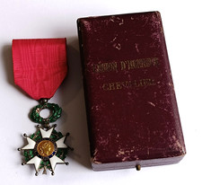 Legion d’Honneur Silver Gold Knight Medal with Box Case Medal WWI Honor