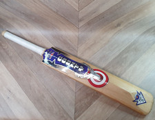 Hunts County Reflex 3 Cricket