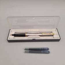 Parker 45 Chrome & Gold Trim Fountain Pen Medium Nib Arrow Clip Refillable Ink