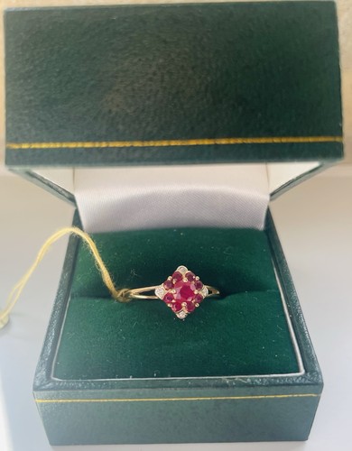 9ct gold ring with - 9ct,