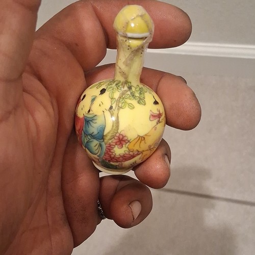 Chinese snuff bottle - bottle,, yellow