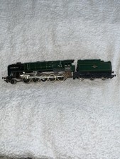 HORNBY 'OO' GAUGE BR GREEN