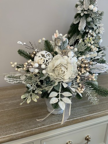 Christmas table centrepiece - table,