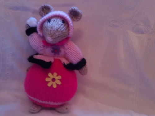 New knitted snowballer lady - new,