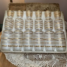 Vintage MCM Party Set Of 18