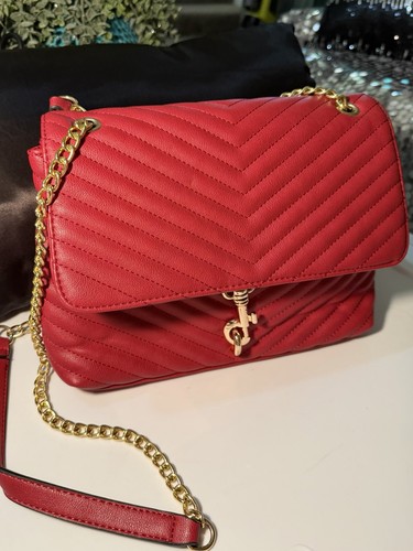 Chic red chevron - red, quilted