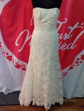 Wedding dress size 8 ivory lace Sassi Holford, check measurement, J