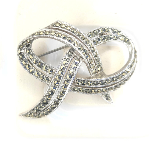 Vintage sphinx bow brooch - sphinx,