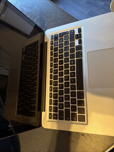 Apple md102b macbook pro - md102b/a,