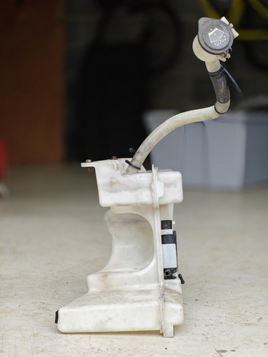 Bmw e46 washer bottle - bmw,