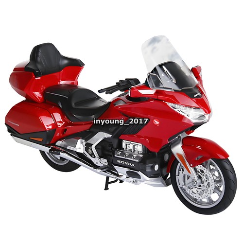 Honda gold wing tour - gold,