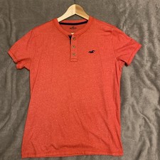 Men’s Small HOLLISTER Red Button T-shirt